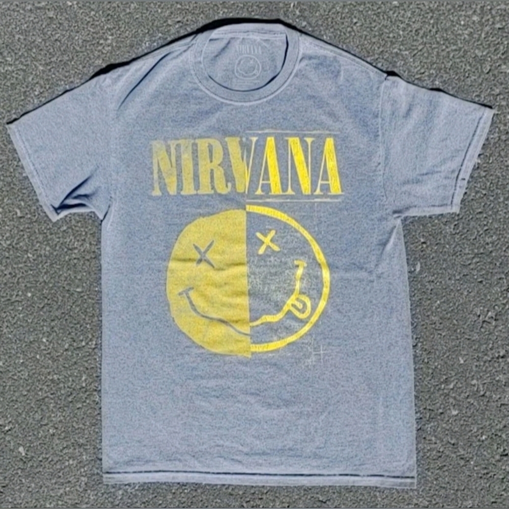 Y2K 2000s Nirvana Smiley Face T-Shirt Size (M)